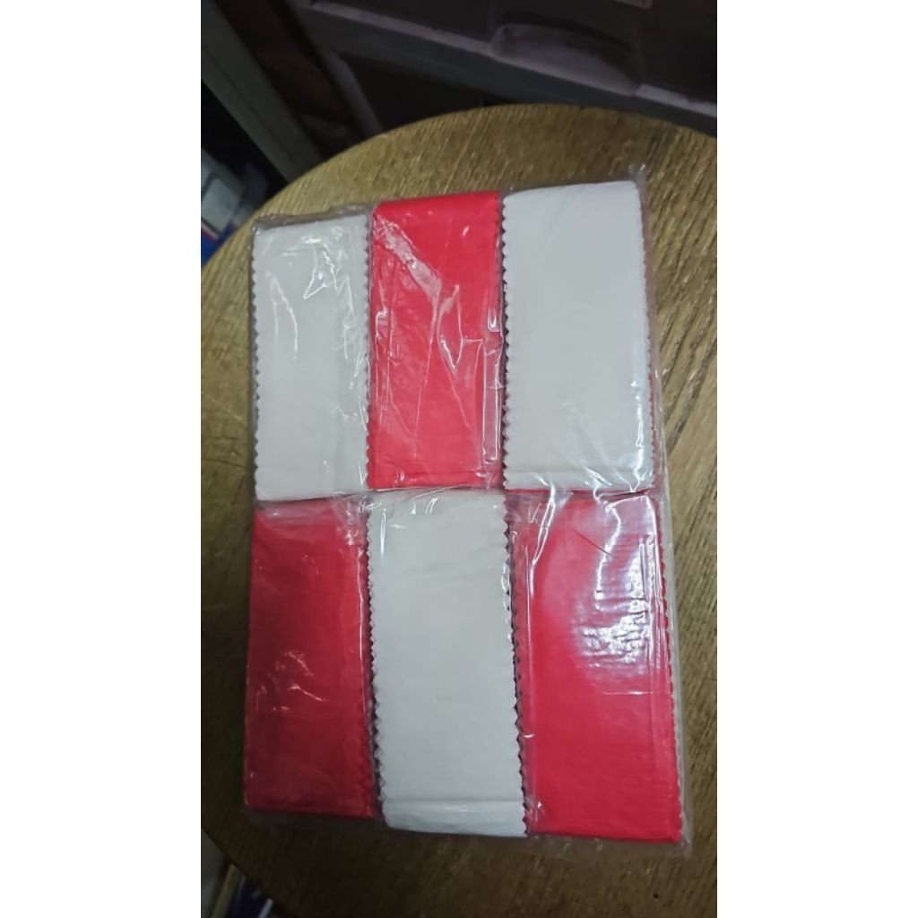 

kertas krep potong merah putih / kertas kraff merah putih / kertas kraff potong merah putih / kertas krep potong warna / kraff merah putih