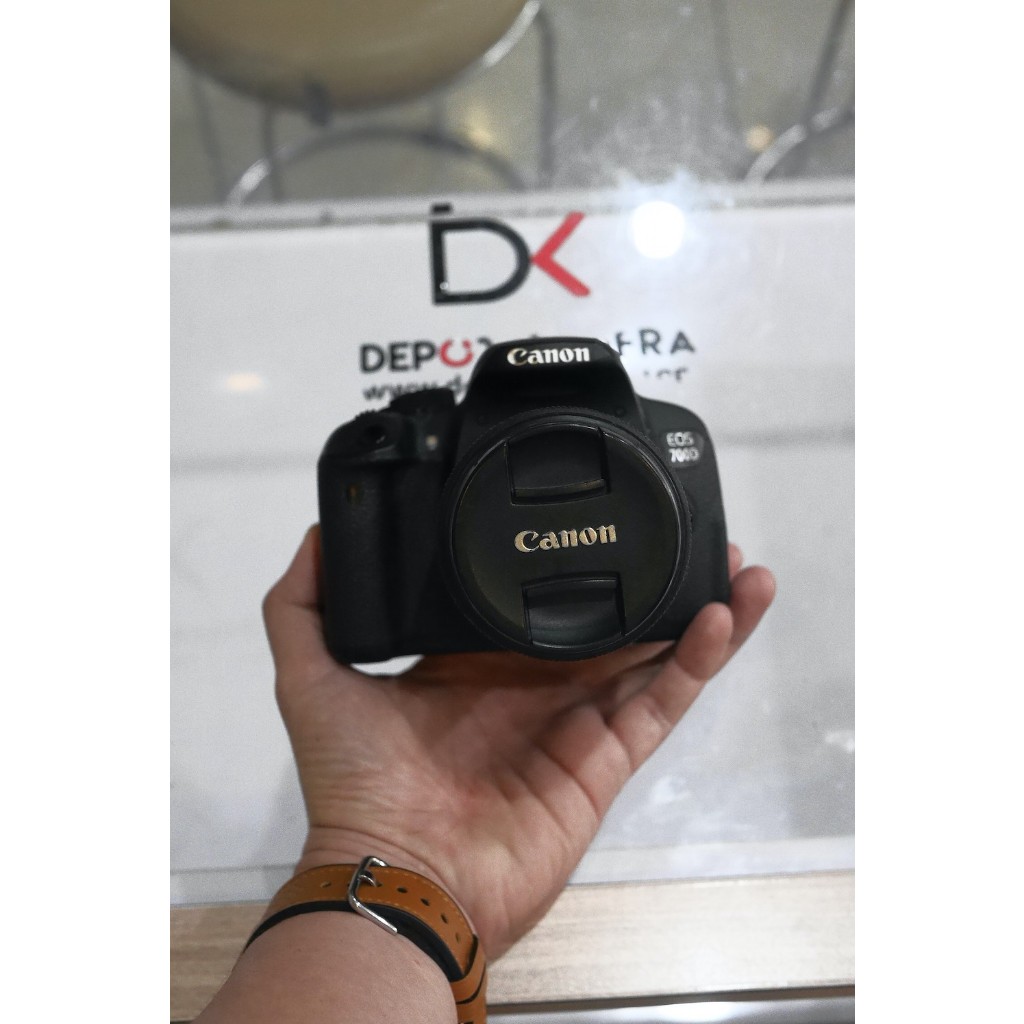 ( DEPOT KAMERA ) SECOND - CANON EOS 700D PLUS KIT 18-55MM