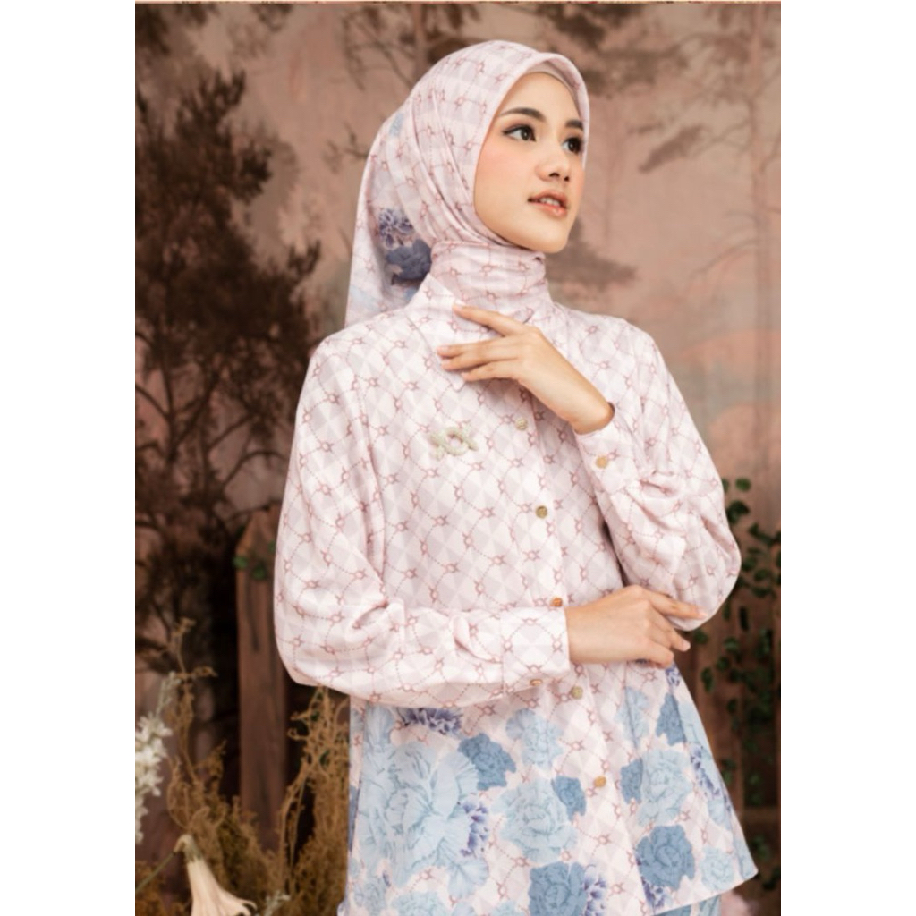 Wearing Klamby Rosette Wearing Klamby New