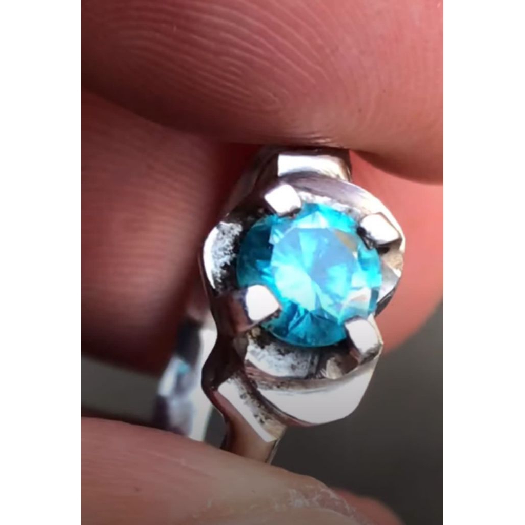 Blue topaz Swiss