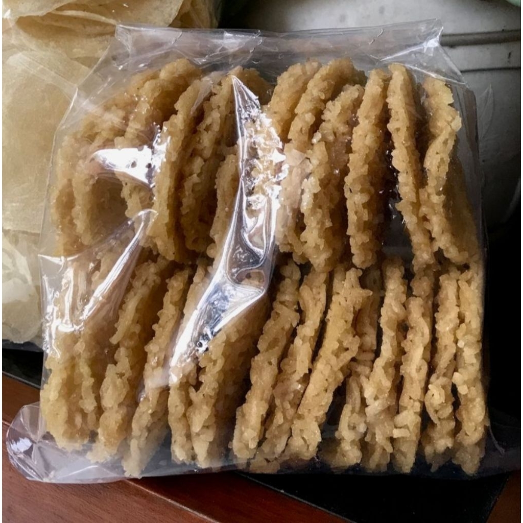 

Rengginang Singkong Mentah 1/2 kilo | Renyah,Gurih | Khas Sumedang