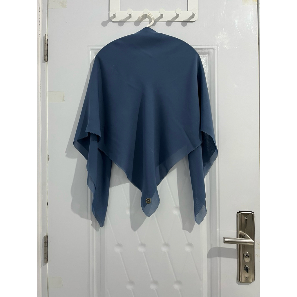 SALE DEFECT L by LCB Hijab