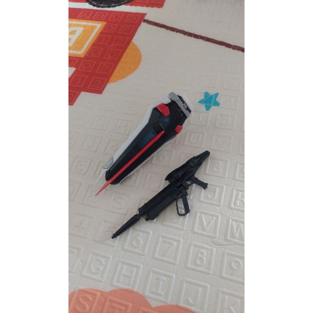 Astray Red Frame metal build MB 1/100 MG Backpack shield riffle Daban