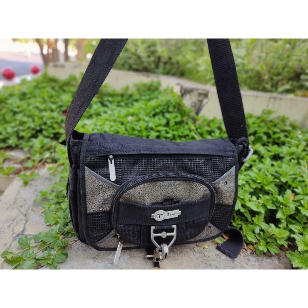 TAS SELEMPANG PRIA KERJA JALAN2 TEGAOTE ORIGINAL-KONDISI BEKAS