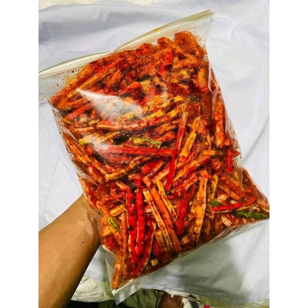 

seblak kerupuk beton seblak beton bumbu chili oil extra pedas daun jeruk