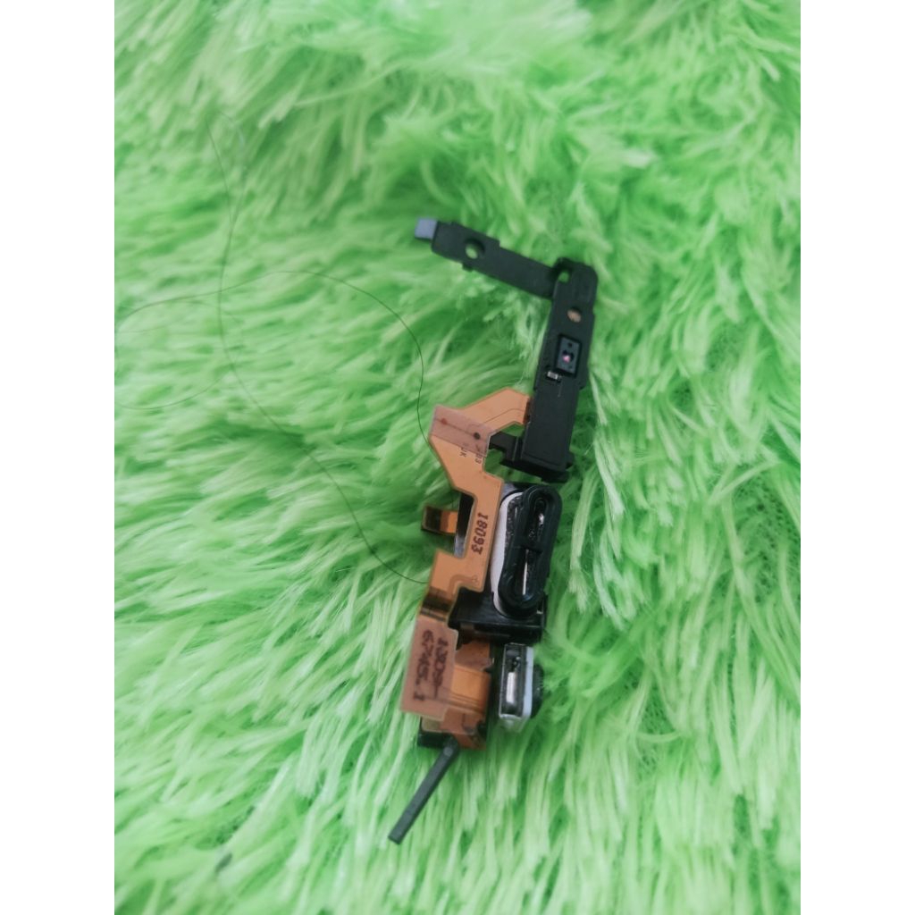 sensor speaker telpon atas Sony xz2 copotan