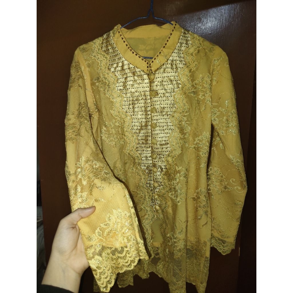 Preloved Setelan kebaya dan rok wiru kipas like new