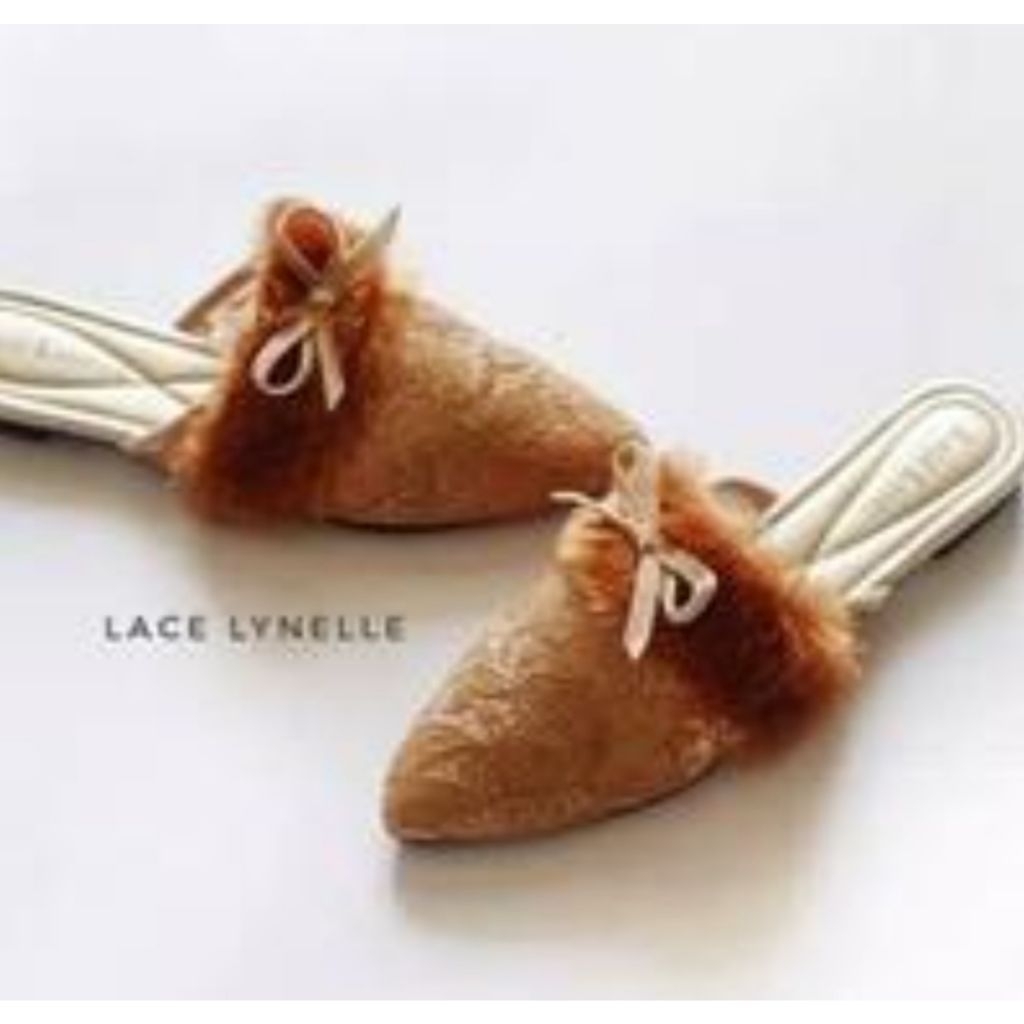 Preloved - Sandal selop mules lucu size 35 wanita merk Lace Lynelle