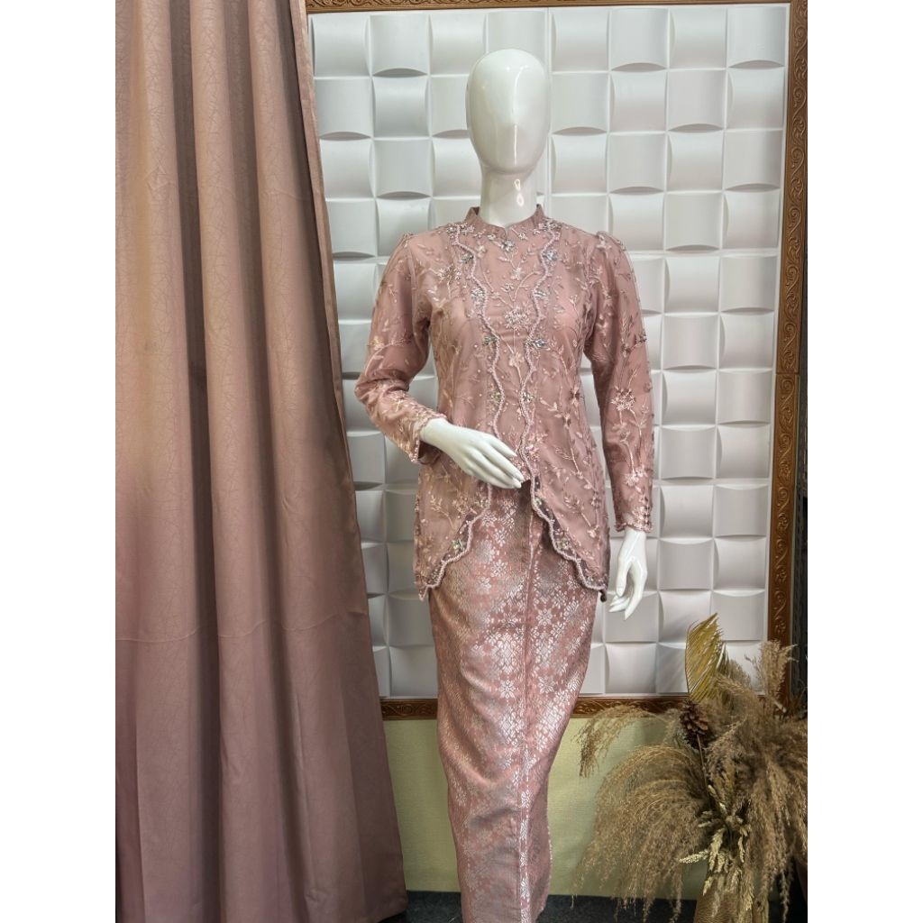 Kebaya Wisuda Kayla Premium Tille Kebaya Wisuda