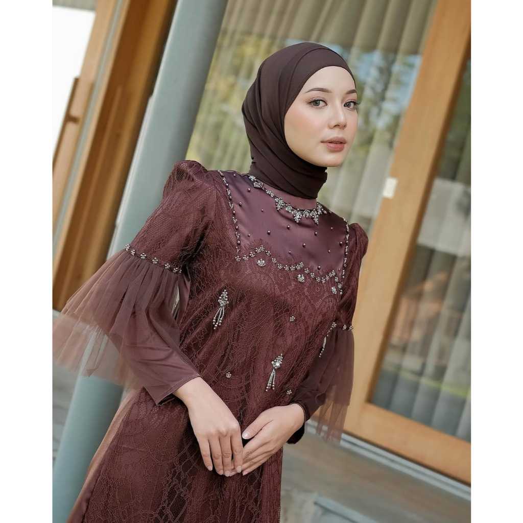 Kartika Gaun Muslimah Brokat Mewah Maroon  Dress Hijab Pesta Elegan Lengan Tulle