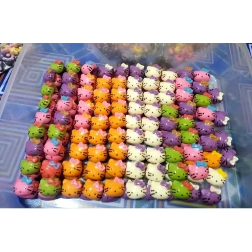 

coklat karakter hello kitty isi 50 pcs/box