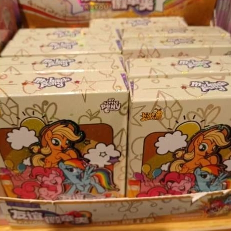 

BLIND BOX GACHA PIN AKRILIK MY LITTLE PONY KAYOU (CEK DESKRIPSI)