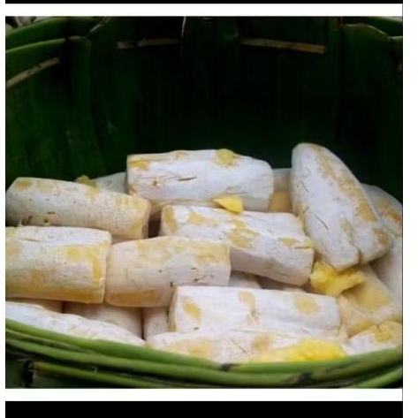 

Tape singkong mentega manis 1kg kemasan besek bambu