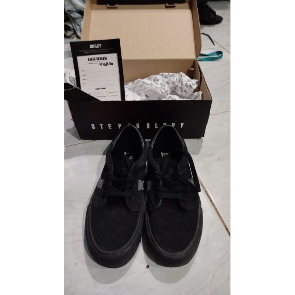 sepatu beazt luxo all black