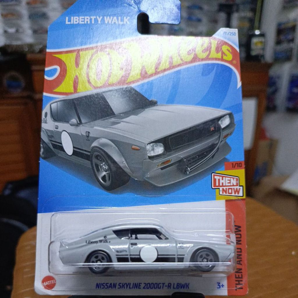 HOTWHEELS LIBERTY WALK NISSAN SKYLINE 2000GTR LBWK