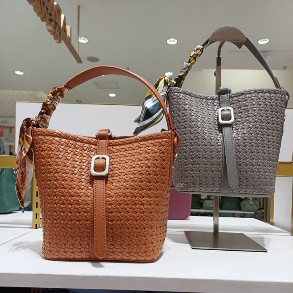 BELLEZZA 24251 Produk Original Depstore Mall Tas Handbag Wanita Jinjing Selempang Sling Bag