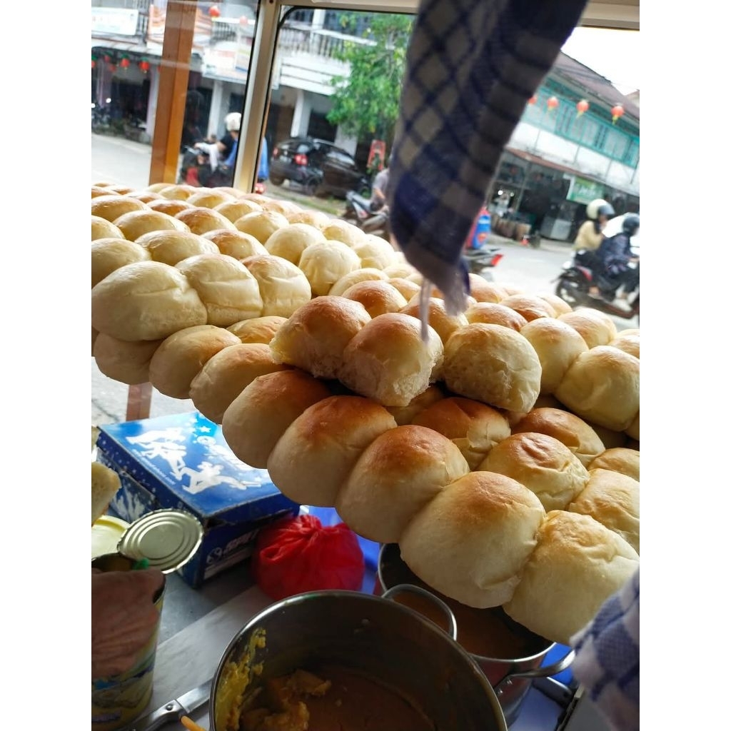 

Roti srikaya Mr Aphang Singkawang / kue khas Singkawang