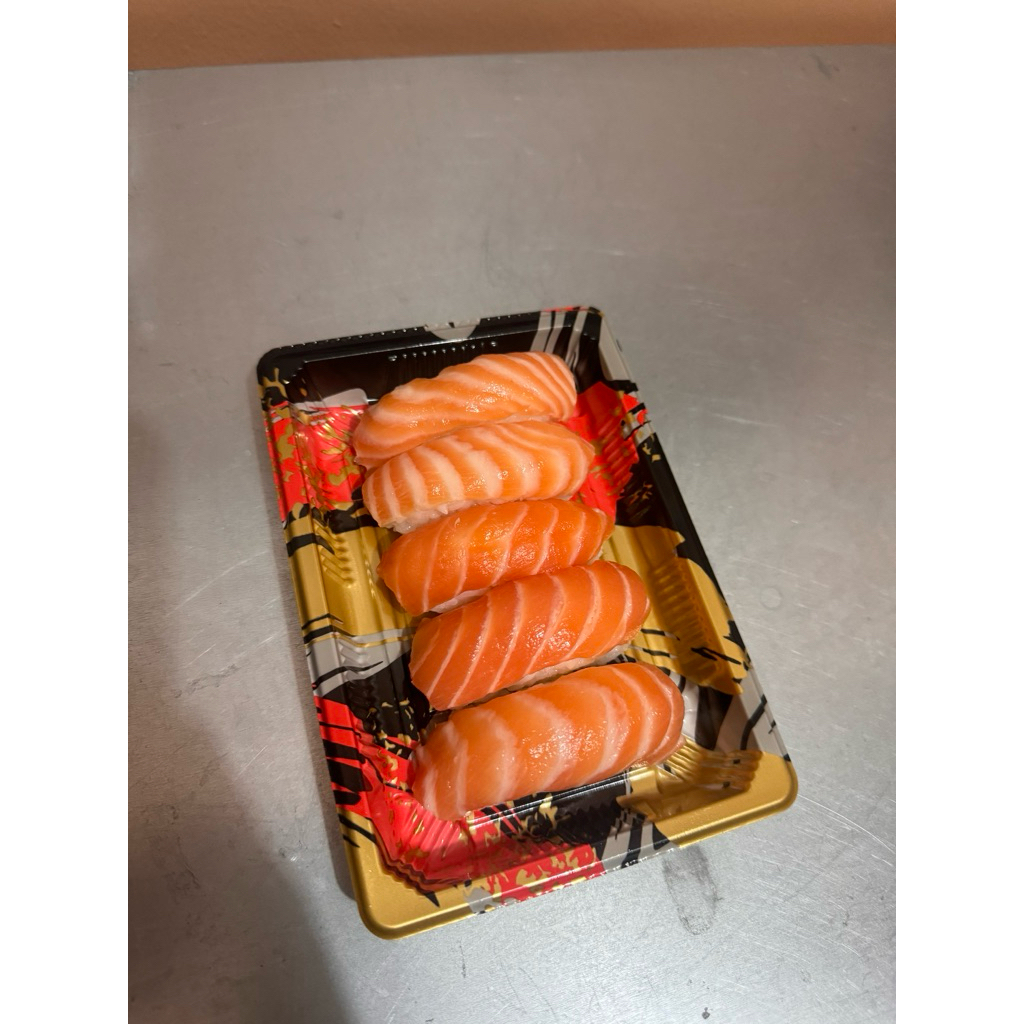 

salmon nigiri 5pcs