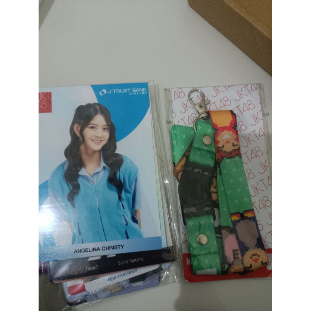 BUNDLING MERCH JKT48