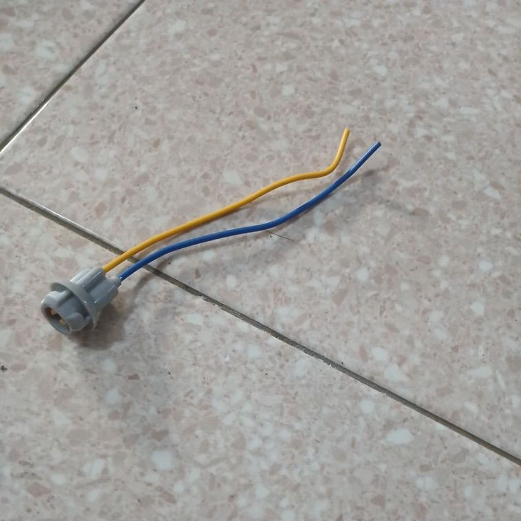 fitting soket lampu sen sein motor