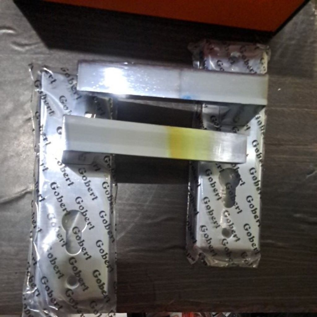 Kunci pintu kecil merk Gobert