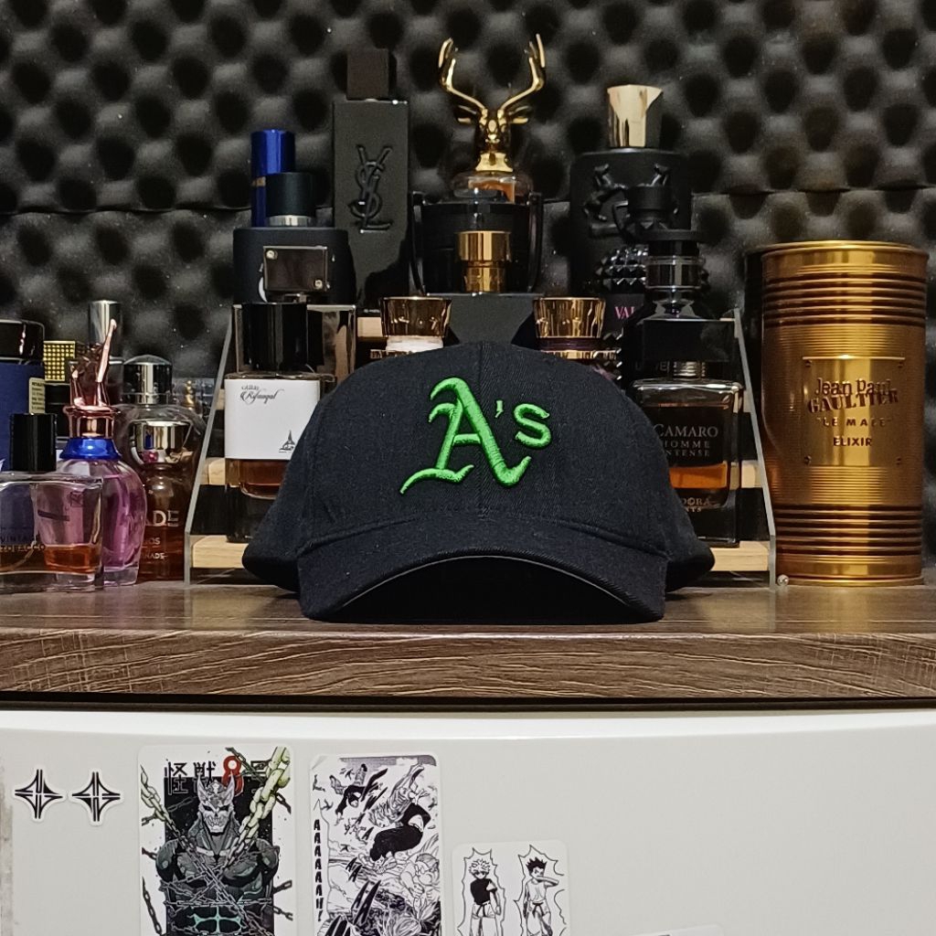 topi MLB second