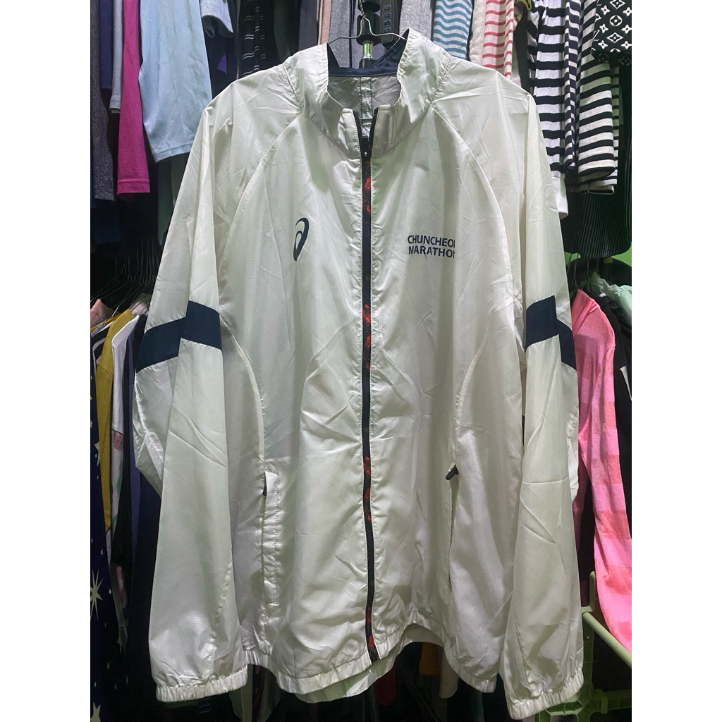 Thrift Parasut Running Putih Brand Original As*cs