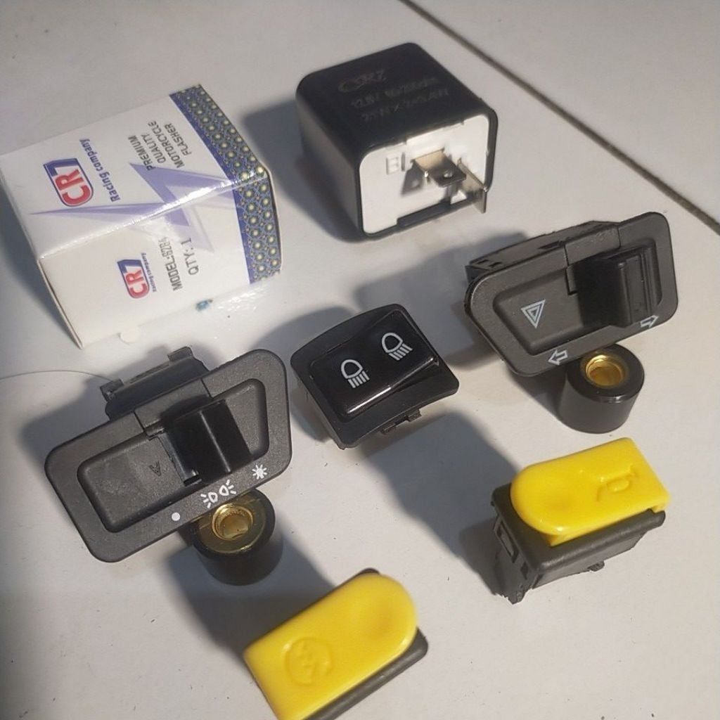 SAKLAR SET SUPRA X 125 SEN HAZARD + FLASHER CR7 TOMBOL BEAT KARBU