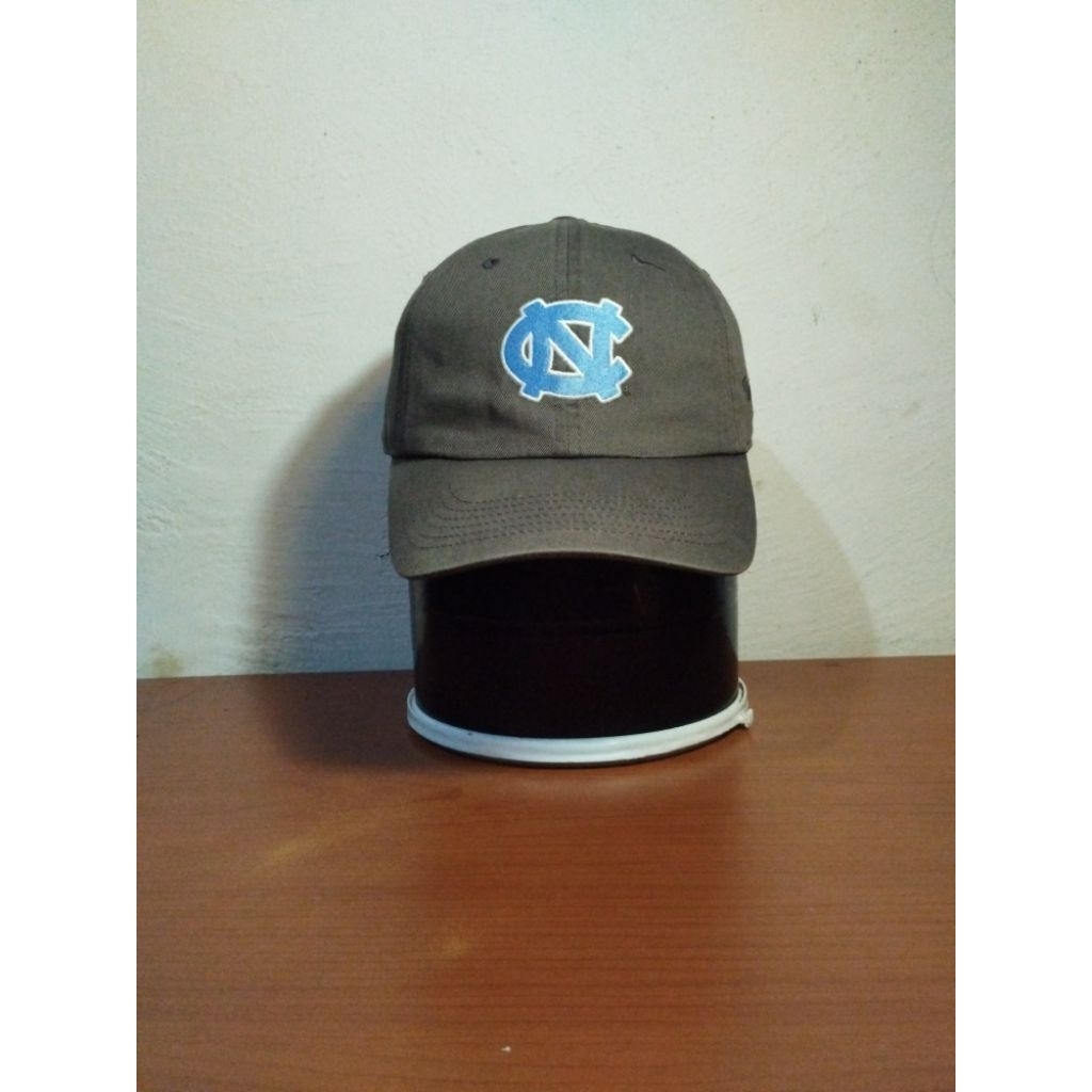 Topi North Carolina ToW caps