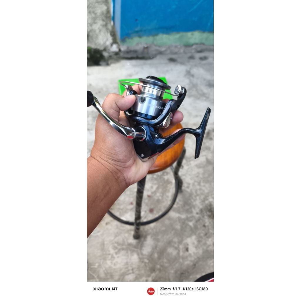 Reel shimano sienna 2500 Sp second smooth bagus