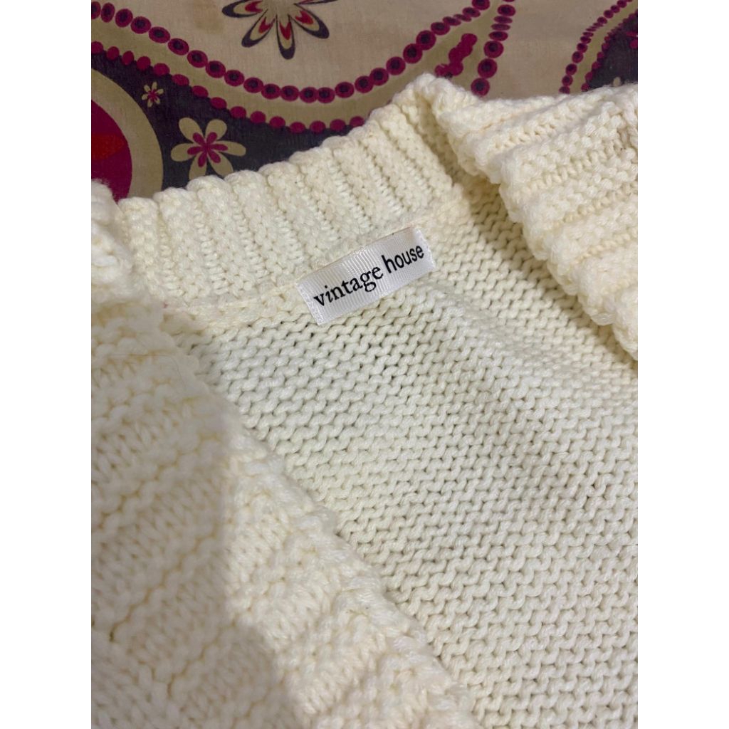 Preloved Cardigan Rajut Vintage House "Lucia cron cardigan" warna putih tulang