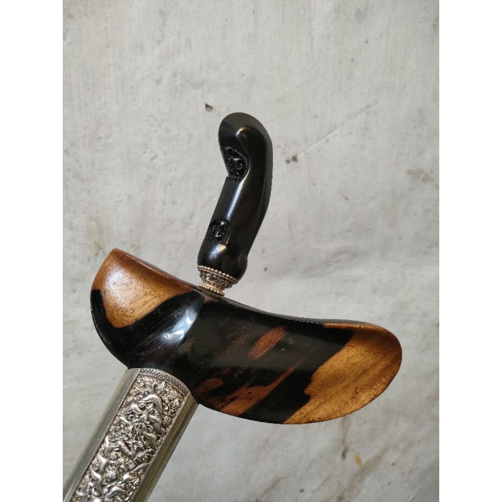 KERIS JALAK TILAM SARI TOP ISTIMEWA