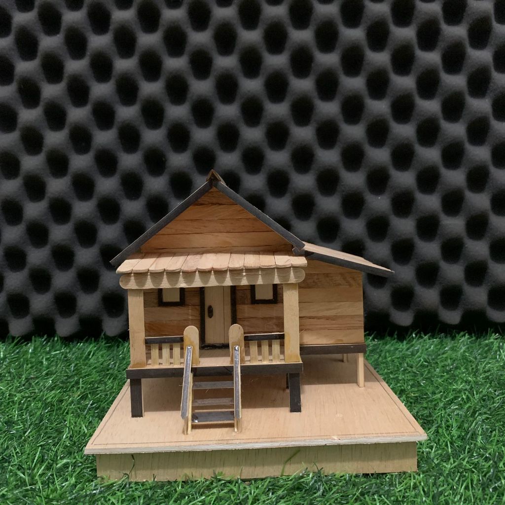 MINIATUR KERAJINAN RUMAH ADAT KHAS SUNDA JAWA BARAT