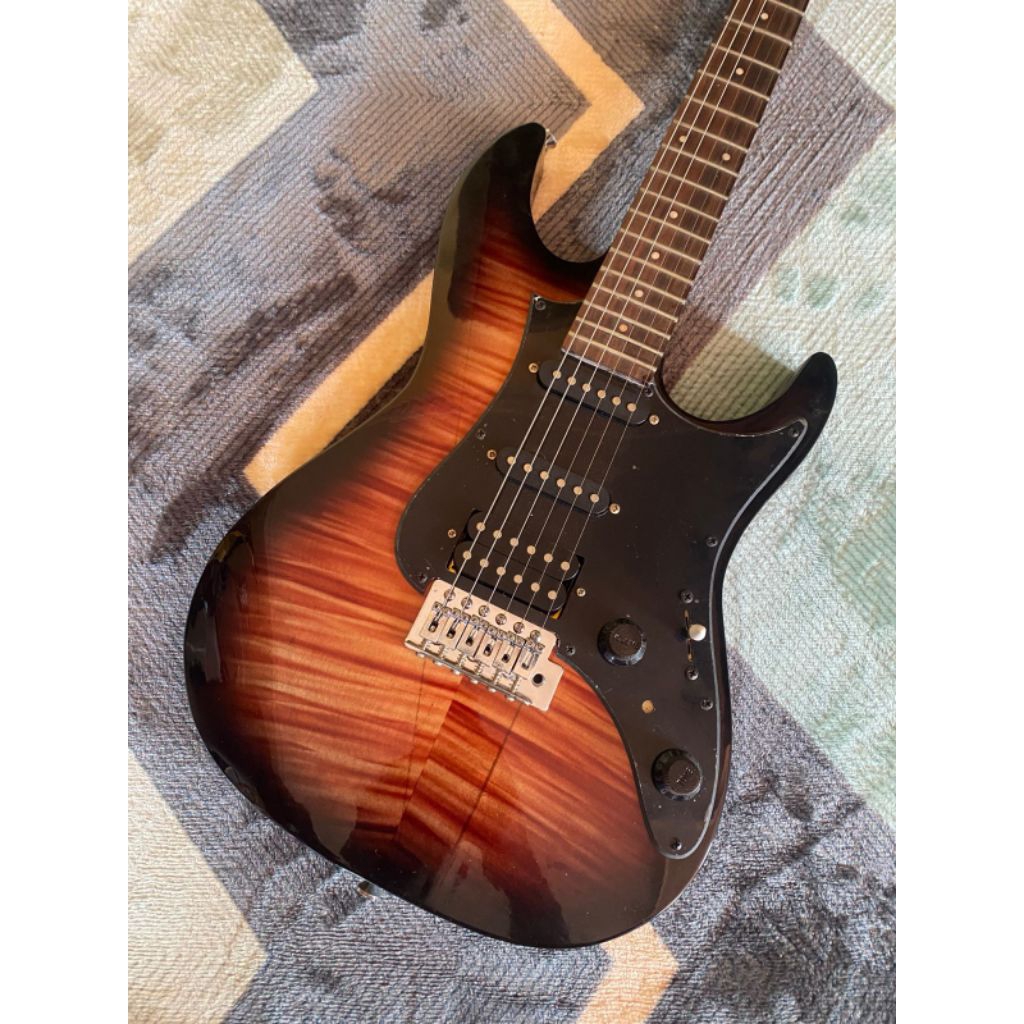 Gitar Ibanez model AZ custom