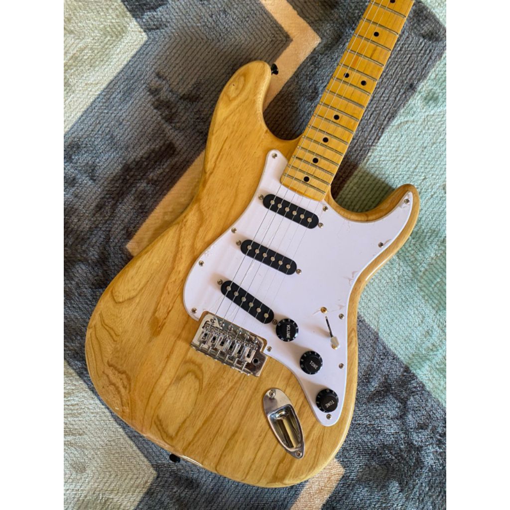 Gitar fender stratocaster neck oriject