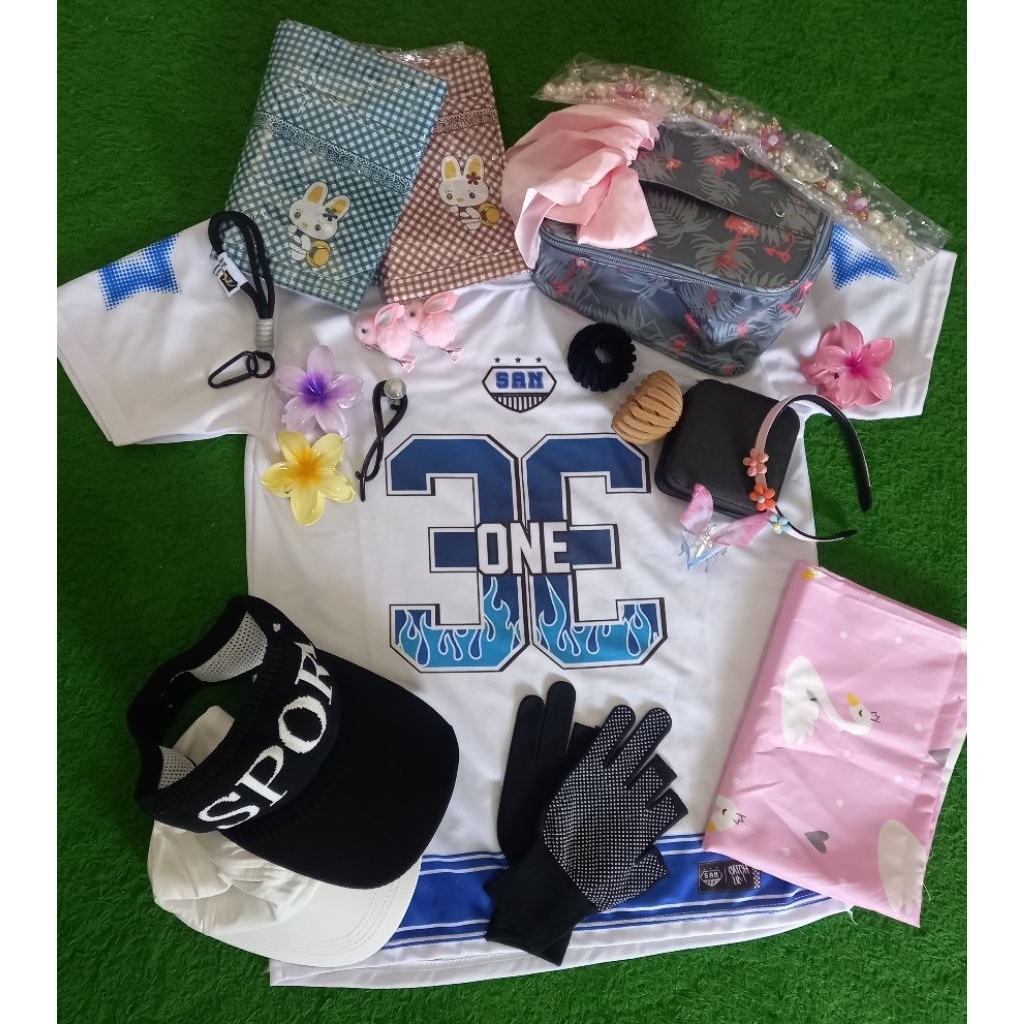 

Blind Box / Gift Pack Random ( Item Cewek) *Cek deskripsi