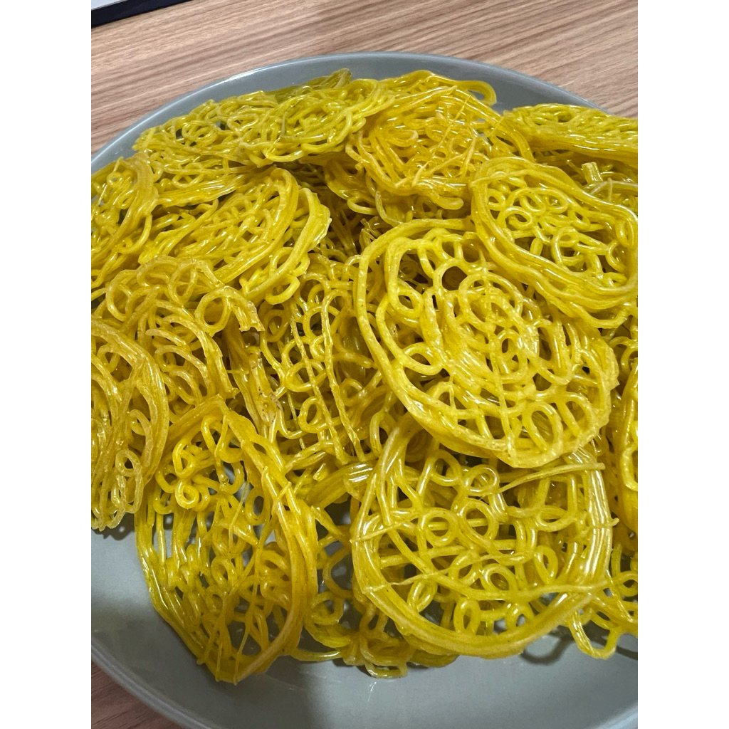 

kerupuk mie mentah, mekar anti bantet, rasa gurih