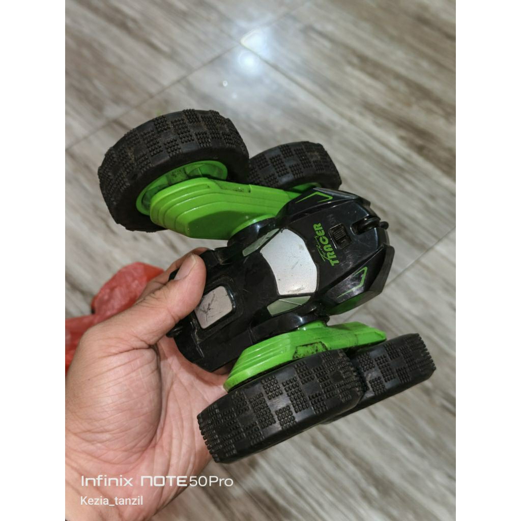 DIECAST DIE CAST JUALAN MAINAN MOBIL MOBILAN BEKAS RC REMOTE CONTROL SPORT RACING RACER CARS CAR BAL