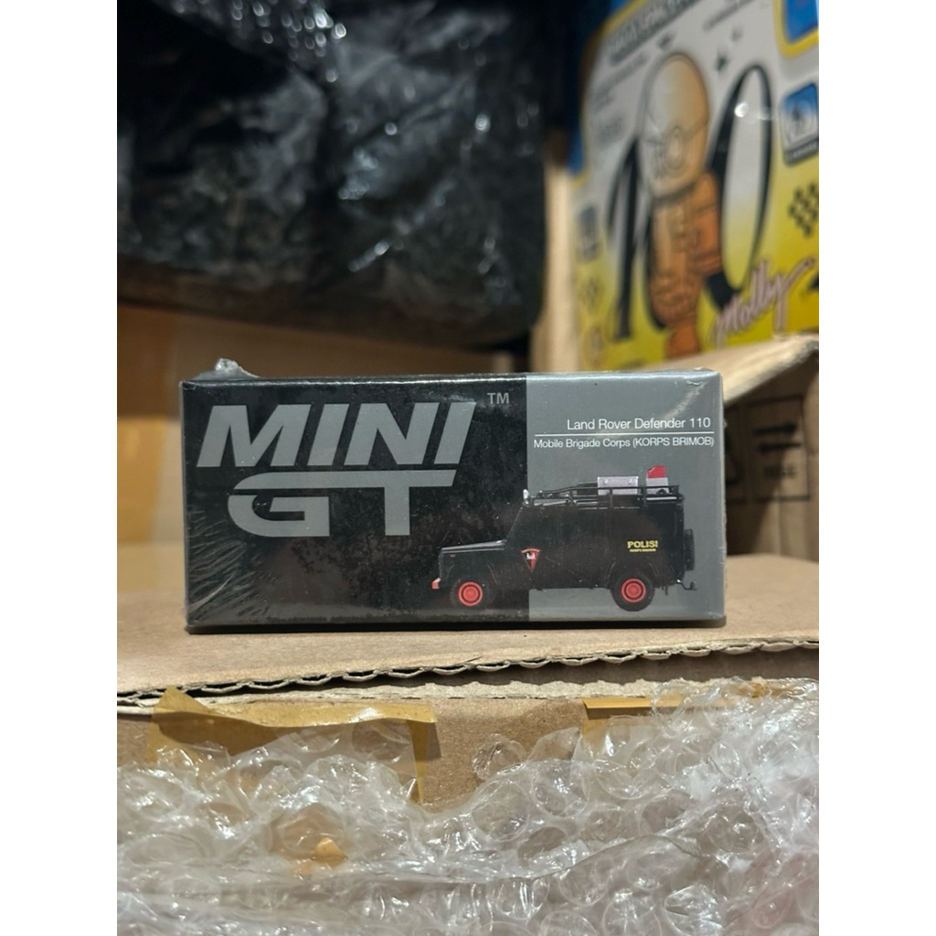Mini GT MiniGT Land Rover Defender 110 Police Mobile Brigade Corps (KORPS BRIMOB) Diecast Car Mobil