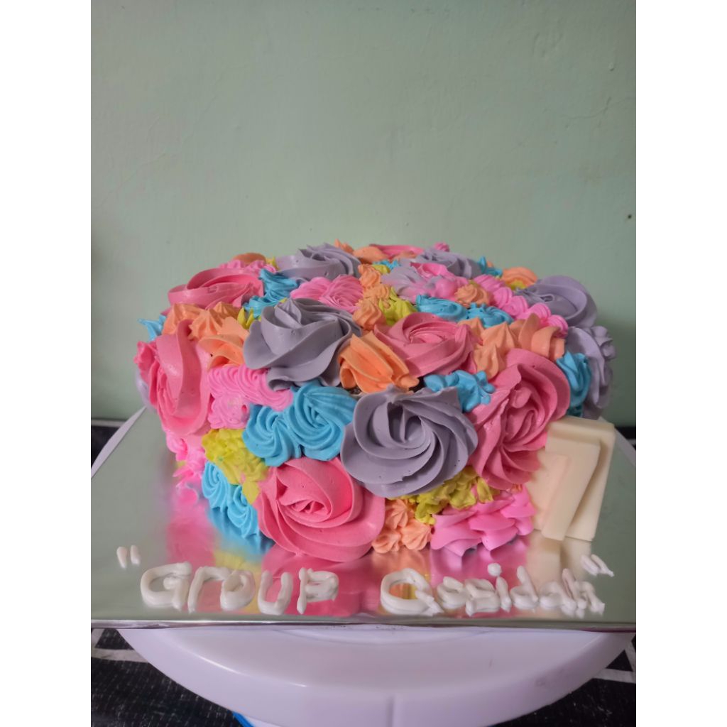 

Birthday Cake Cigombong "Rainbow Flower" 20cm