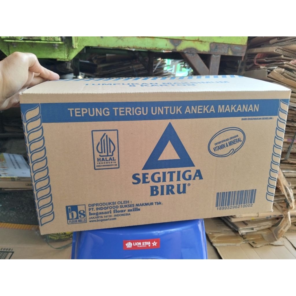 

Kardus baru segitiga biru 2 ply-39x32.3x20.5