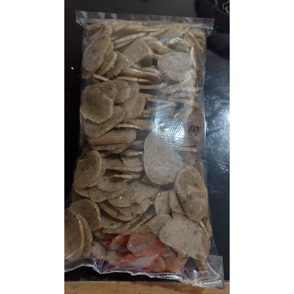 

Kerupuk Kulit Ikan Tenggiri Mentah - Siap Goreng - 1Kg