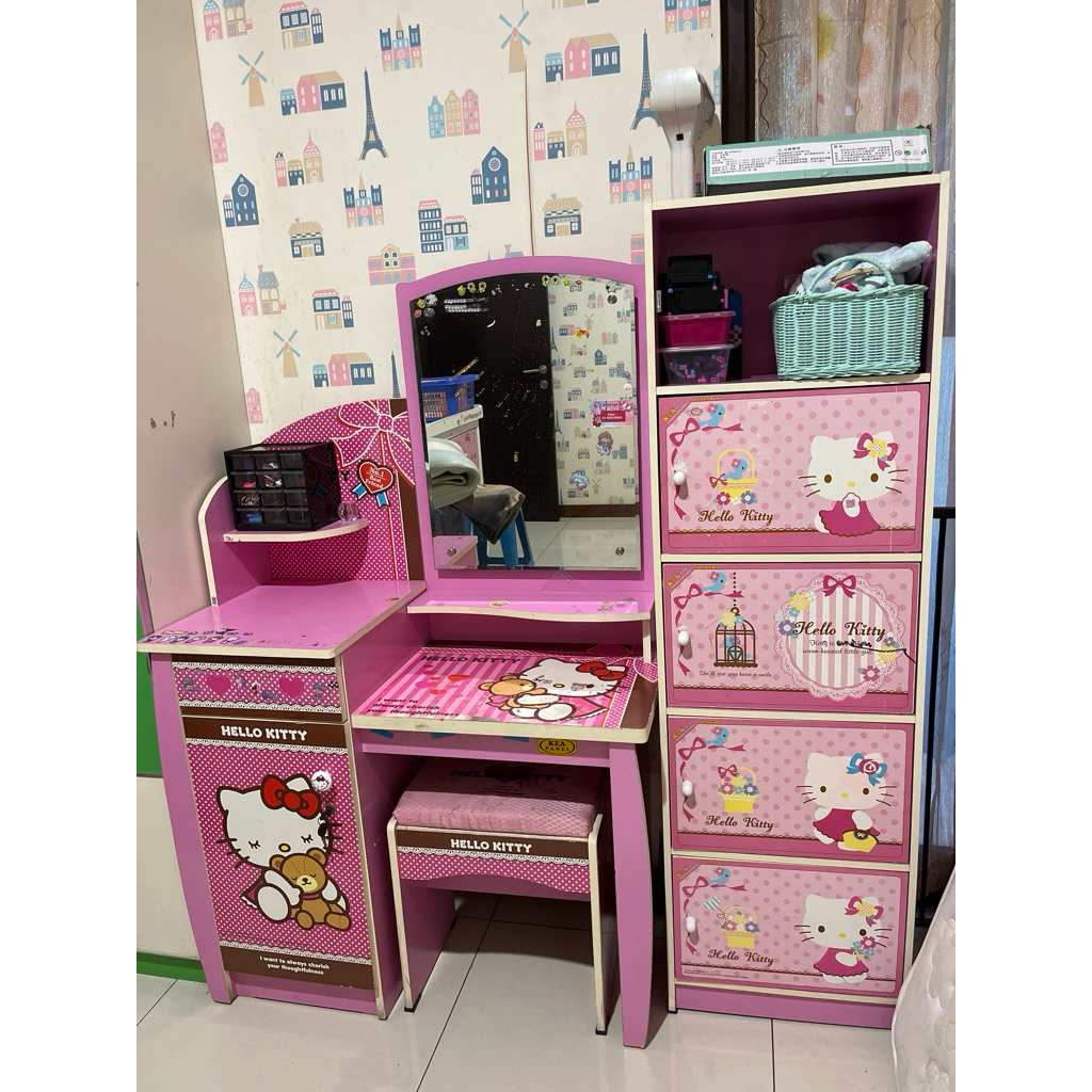 Kea Panel Meja Rias + Lemari (Preloved)