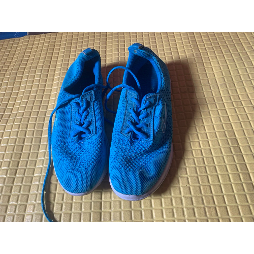 Pl sepatu olahraga new era