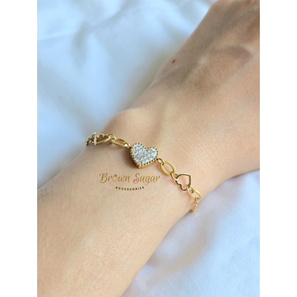 Gelang Chain Love Putih Titanium Anti Karat