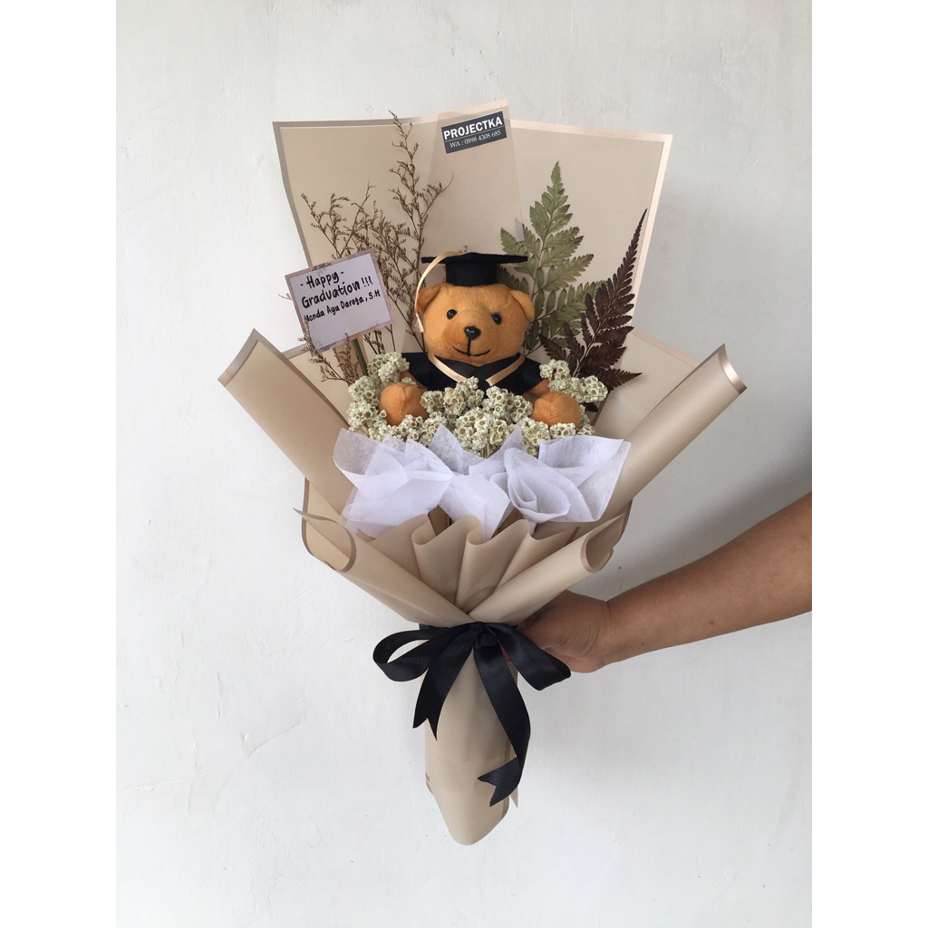 BOUQUET GRADUATION DOLL