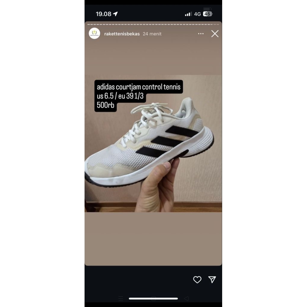 sepatu tenis Adidas court jam