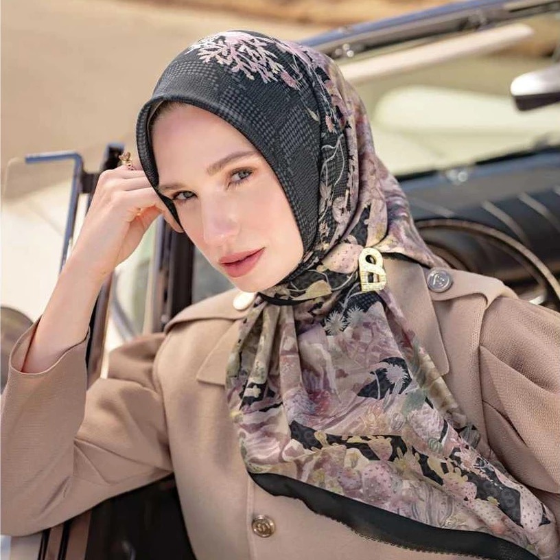 Hijab Segi Empat Motif Button Yucca Series Mirror Lasercut Titik Tiga With Pin Logo B Jilbab Voal Pr