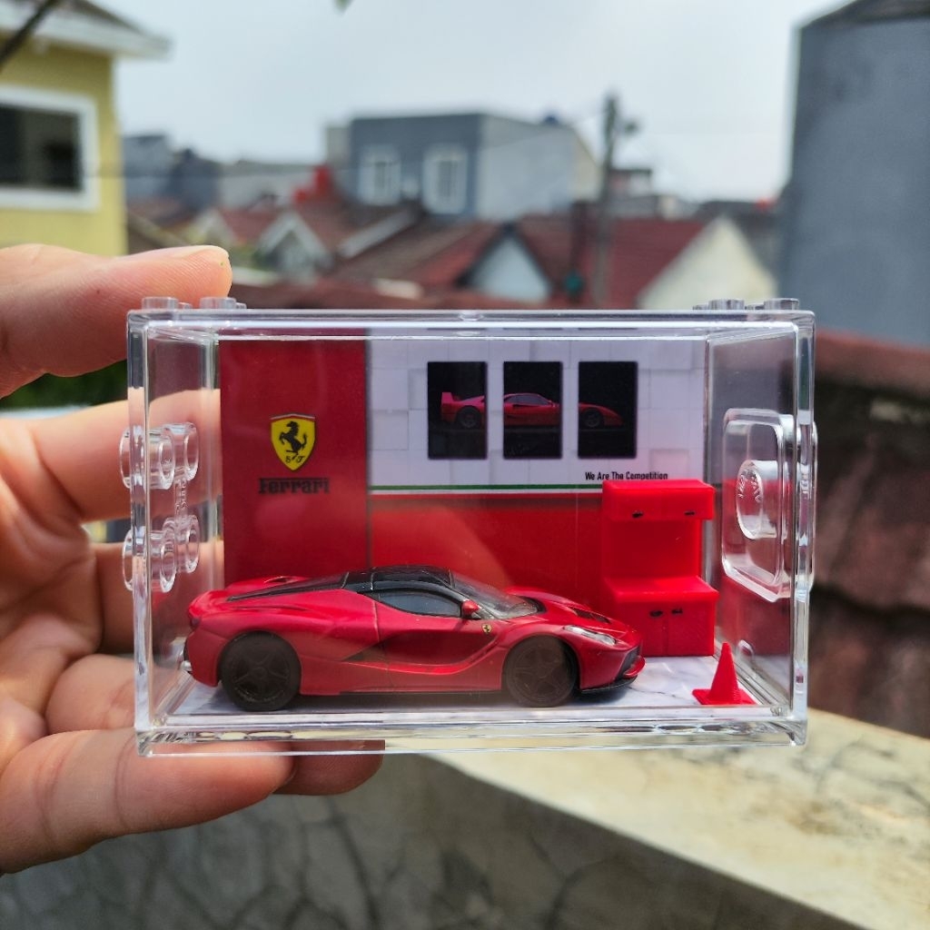 DIORAMA DIECAST FERRARI - MINI DIORAMA - DIORAMA MINI WITH ACCRYLIC - PAJANGAN DIECAST - ACRYLIK DIE