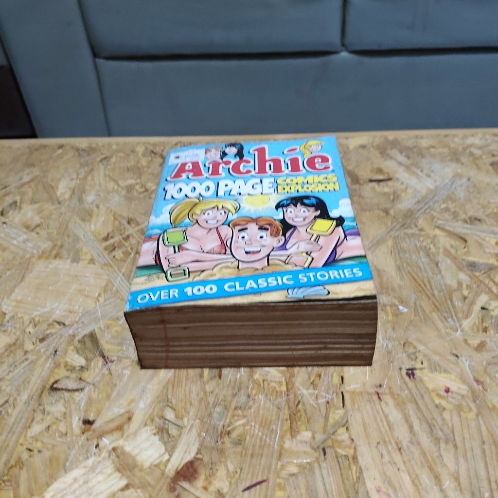 Komik Archie 1000 Page Comics Explosion